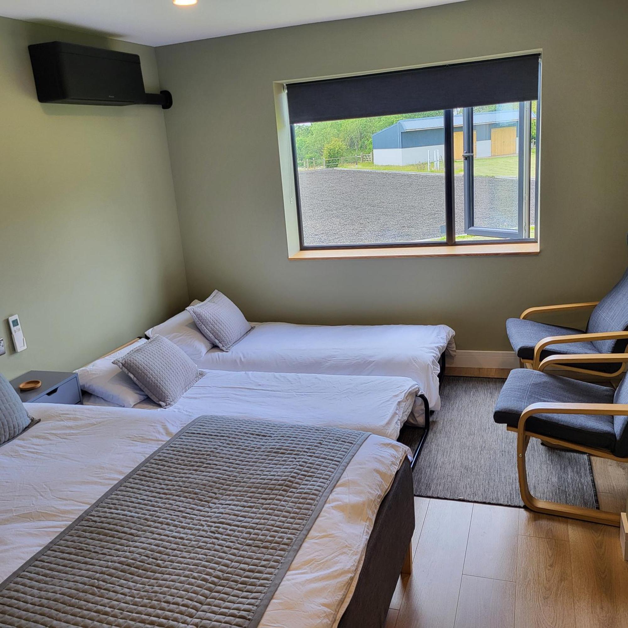 Open Acres Accommodation And Airport Parking Backwell Exterior foto